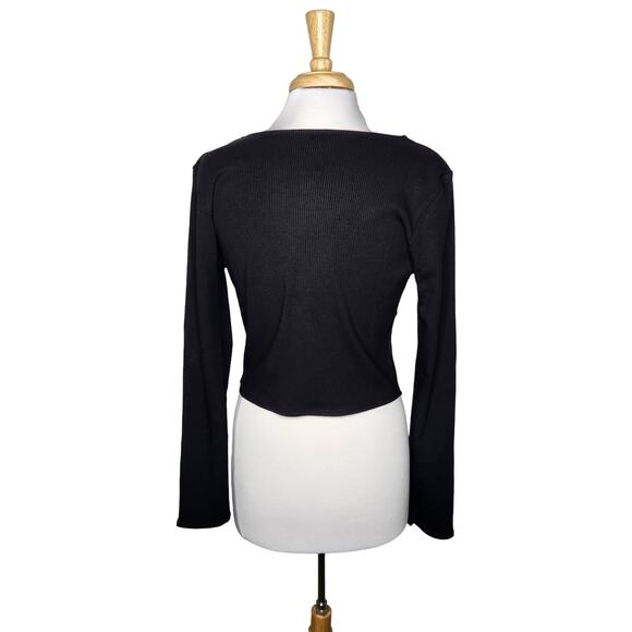 Francesca's Kennie Keyhole Twist Front Top Black Size Large - Picture 4 of 8